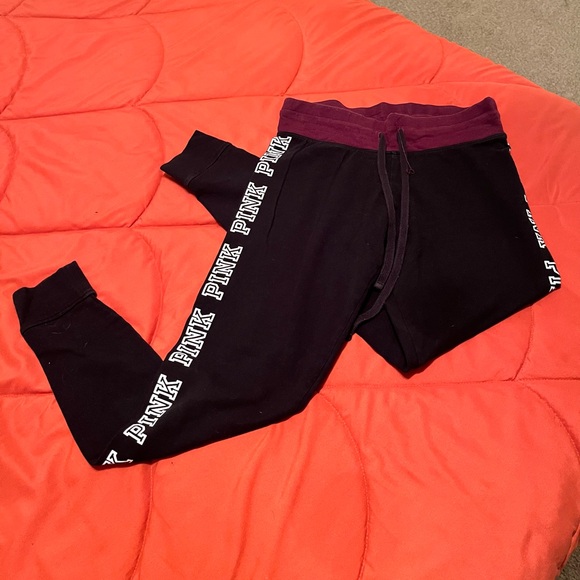 Women’s PINK Yoga tights - Picture 2 of 5